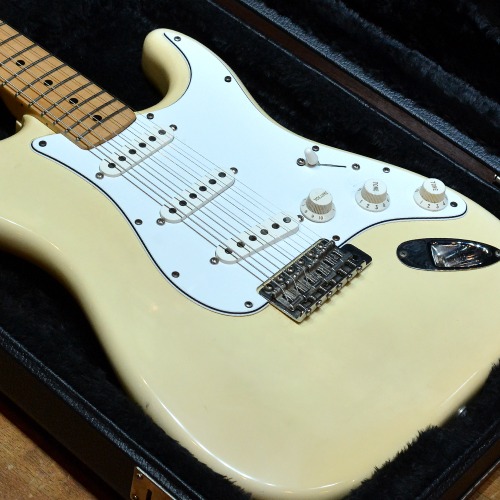 [중고] Fender USA Stratocaster Vintage White 1977&#039;