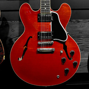 [중고] Gibson ES335 Cherry Red 2011&#039;