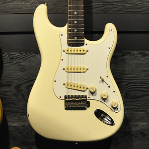 [중고] Fender Japan - Stratocaster Olympic White 1980&#039;s